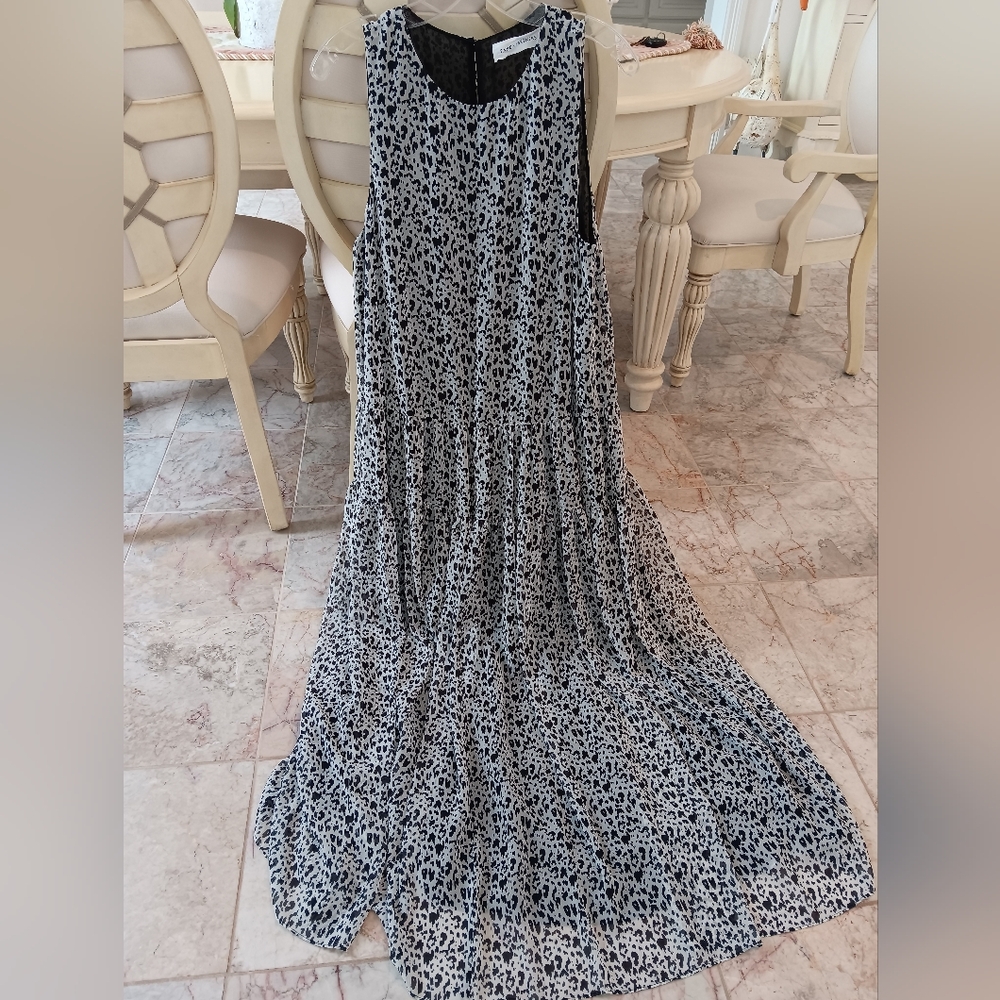 New Designer Fame Partners Size Small Long Black & White Dress